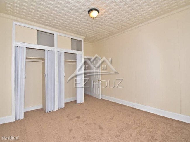 Foto del edificio - 3 br, 1 bath House - 2015 Division St