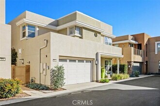 Building Photo - 814 Beacon