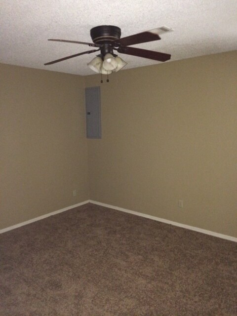 Building Photo - Southridge 8605 - 8607