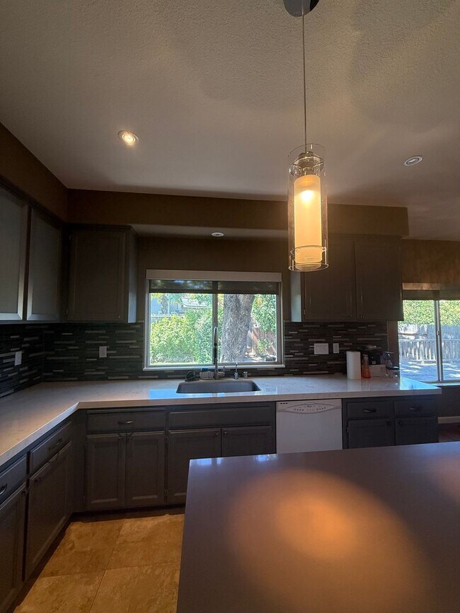 Foto del edificio - Beautiful 3-Bedroom, 2.5-Bath Home in Wind...