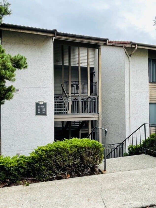 Primary Photo - Spacious 2Bd/2Bath Condo located in The Ri...