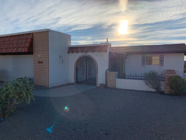 Foto del edificio - Unfurnished Full Time Home