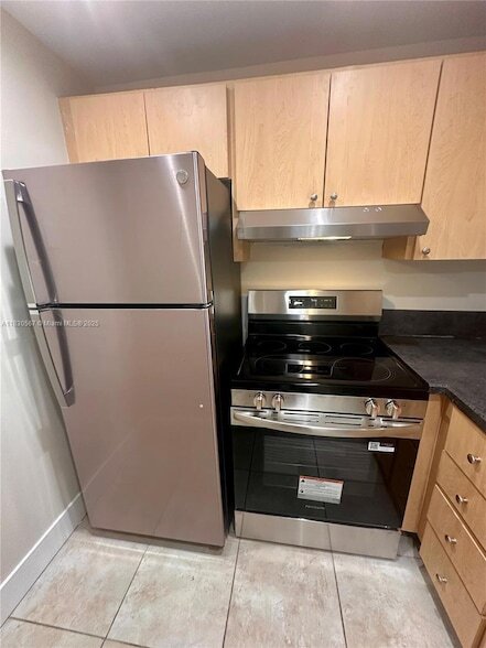Foto del edificio - 2935 NE 163rd St