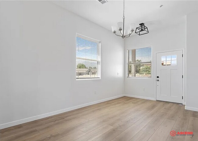 Building Photo - Brand New Home In Tehachapi!