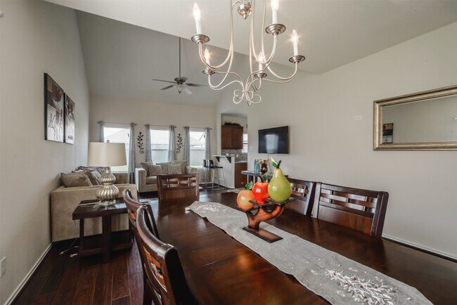 Foto del edificio - 8730 Sunny Gallop Dr