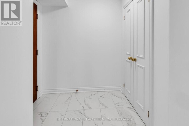 Building Photo - 1-2801 Palace Pier Ct