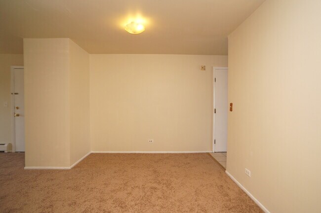 Building Photo - 1101 Florence Ave