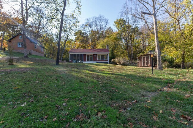 Foto del edificio - 1 bed, 1 bath River View Cottage in Charle...