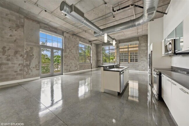 Building Photo - 434 NW 1st Ave