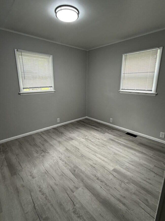 Foto del edificio - CUTE! Renovated 2 Bedroom, 1 Bath Home