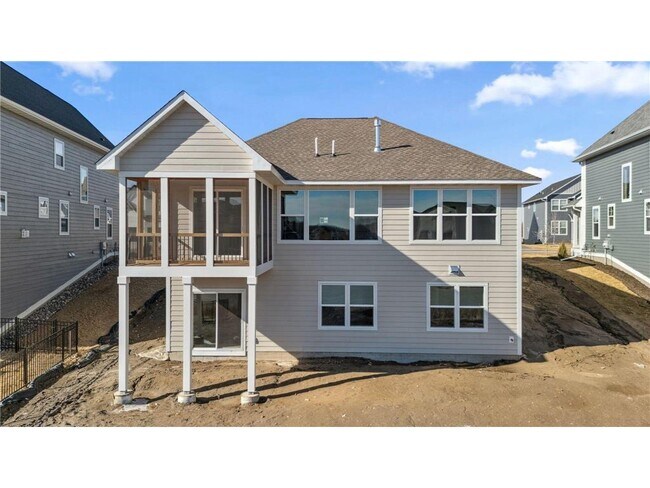 Foto del edificio - 10180 Shadyview Ln N