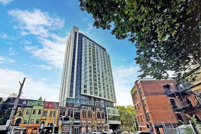 Building Photo - 219 Dundas St E
