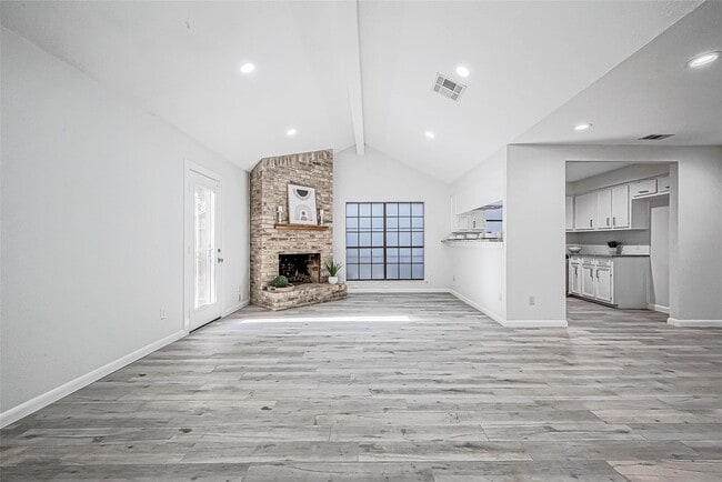 Building Photo - 4907 Fox Hollow Blvd