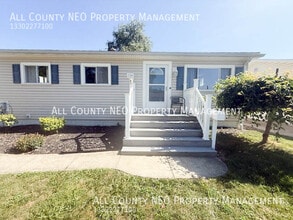 Building Photo - 754 Orrville Ave