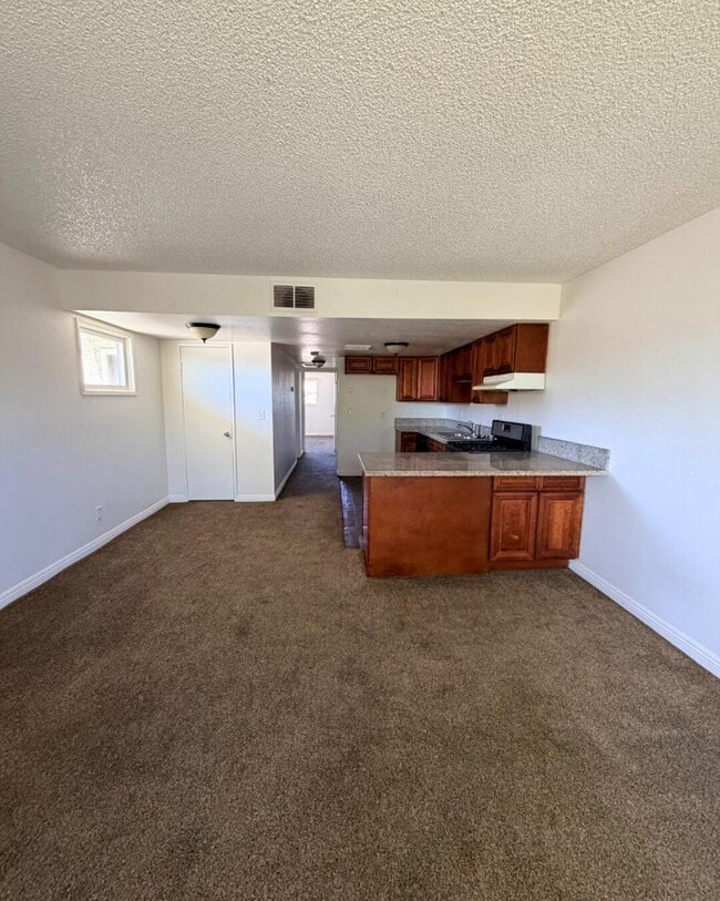 Building Photo - 8026 Juniper Ave