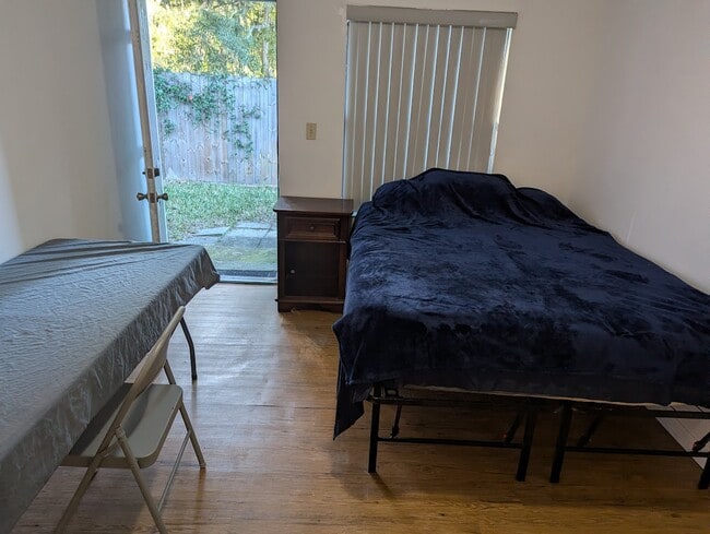 Building Photo - 3600 SW 23rd St