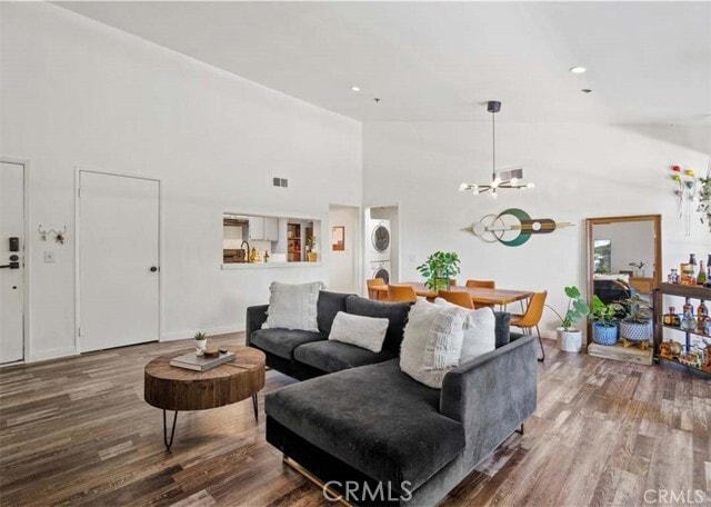 Building Photo - 6545 Reseda Blvd