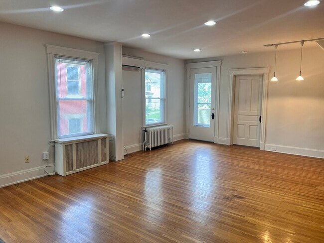 Photo - 3535 Michigan Avenue Apartment