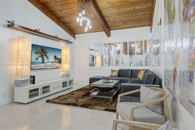Foto del edificio - 7441 NW 33rd St