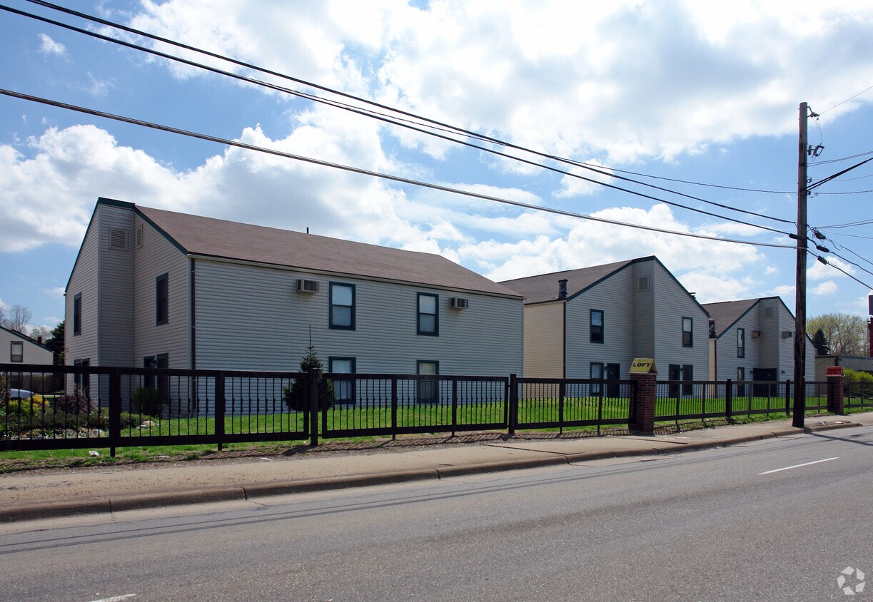 Foto del edificio - 1873-1879 S Arlington Rd