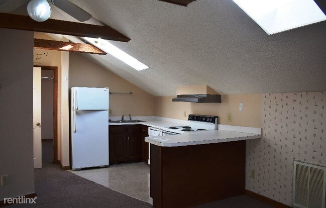 Building Photo - 1009 Bay Dr