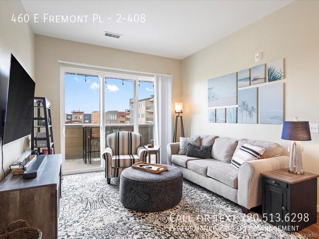 Foto del edificio - 460 E Fremont Pl