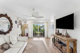 Building Photo - 207 Tropic Isle Dr