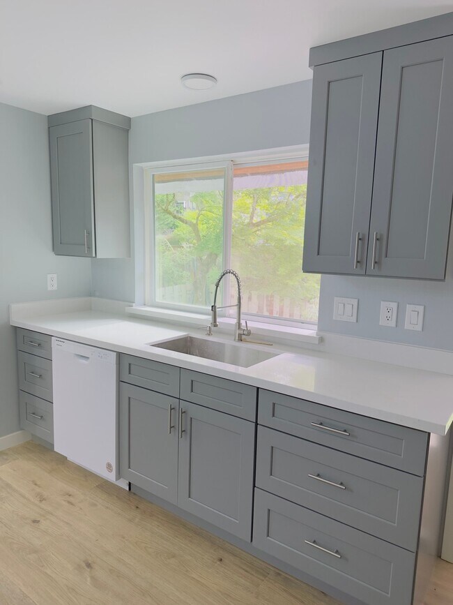Foto del edificio - 621 129th Pl NE