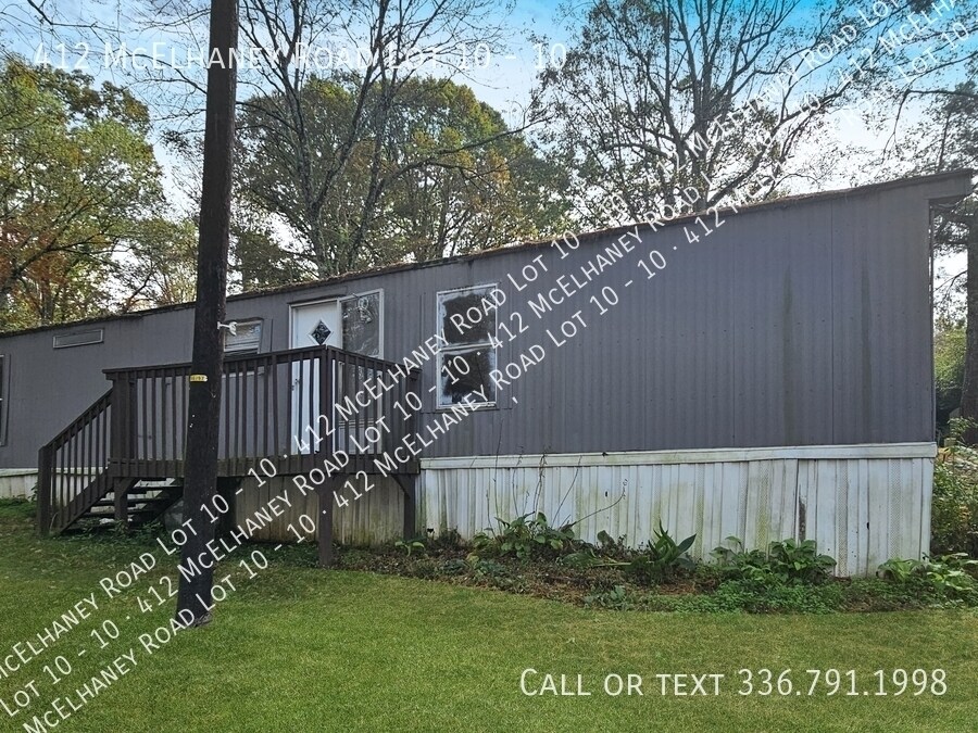Foto principal - 412 McElhaney Rd