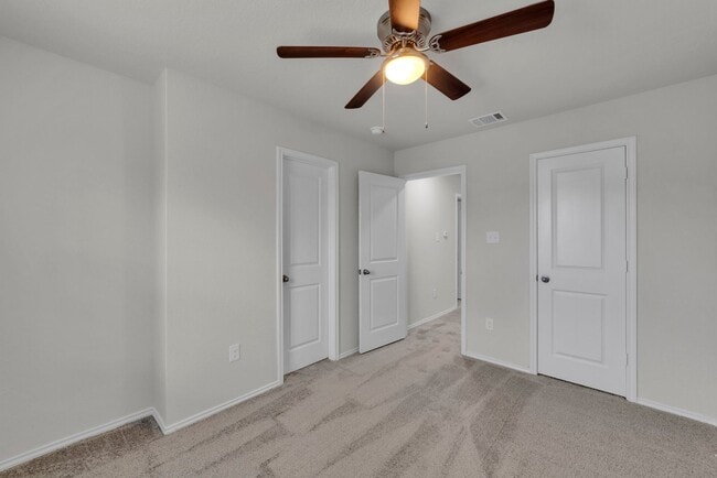 Building Photo - MOVE IN SPECIAL!! CALL FOR MORE DETAILS!