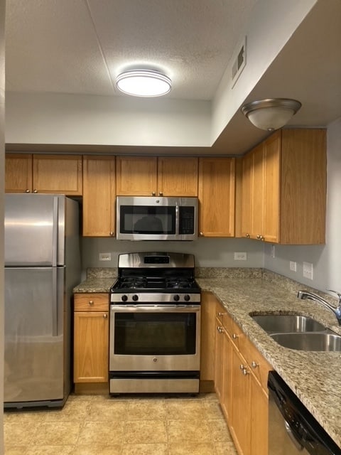 Building Photo - 655 Perrie Dr