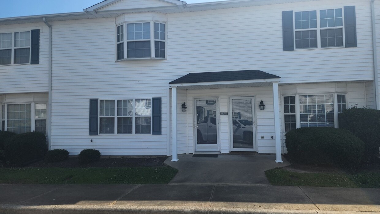 Primary Photo - 3929-AAA3 Sterling Pointe Dr