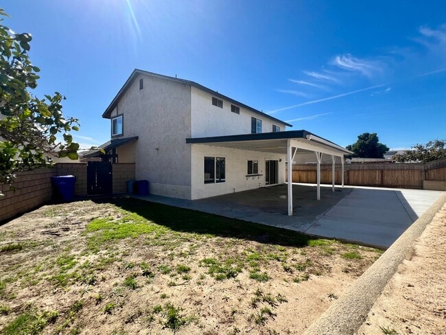Building Photo - Beautiful 5B/3BA Home in South San Diego