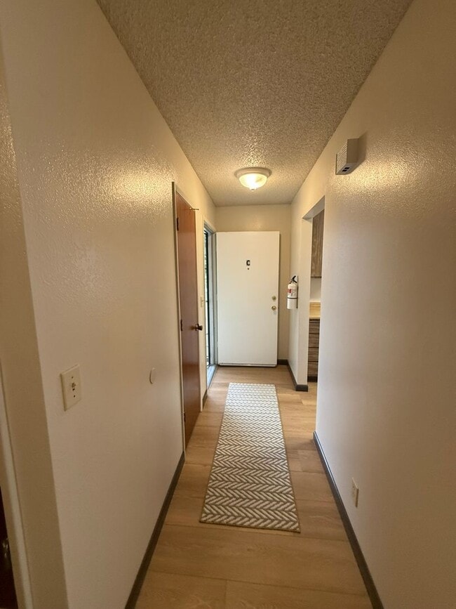 Building Photo - 765 Pope Dr