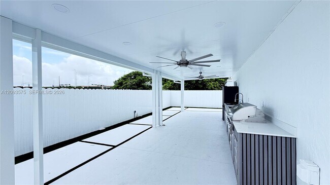 Building Photo - 20726 SW 105th Ave