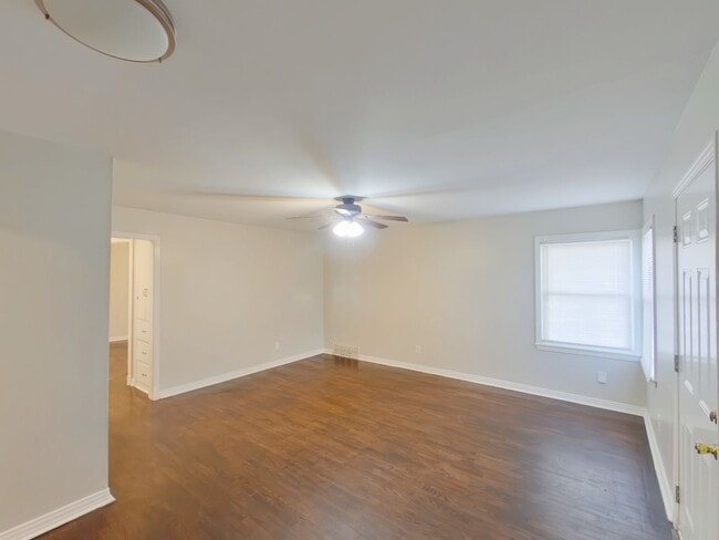 Building Photo - 1910 N Heiserman