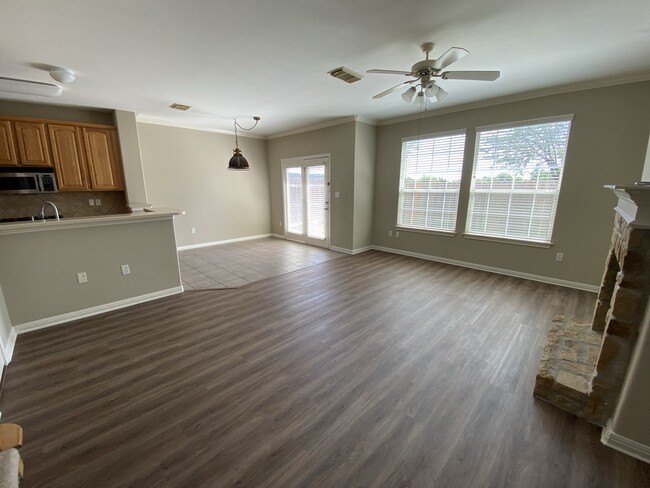 Foto del edificio - 1101 E Parmer Ln