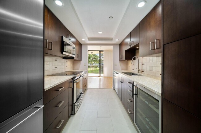 Foto del edificio - 899 Jeffery St