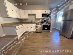 Building Photo - 111 E Market St