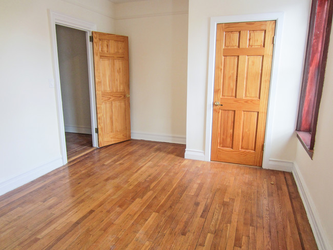 Building Photo - 2113 Avenue V