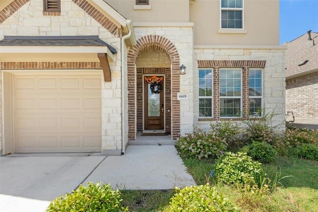 Foto del edificio - 6805 Covina Ln
