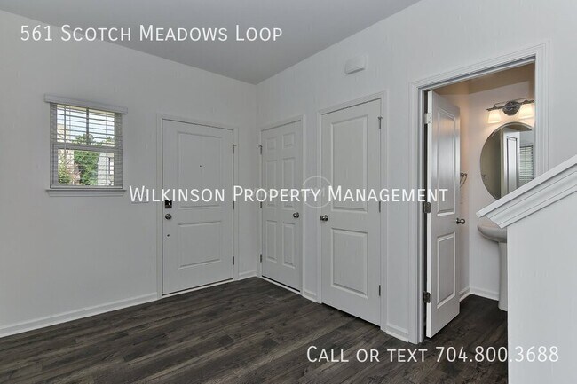 Foto del edificio - 561 Scotch Meadows Loop