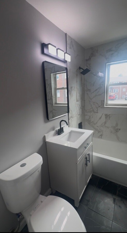 Building Photo - 26 Stiles St