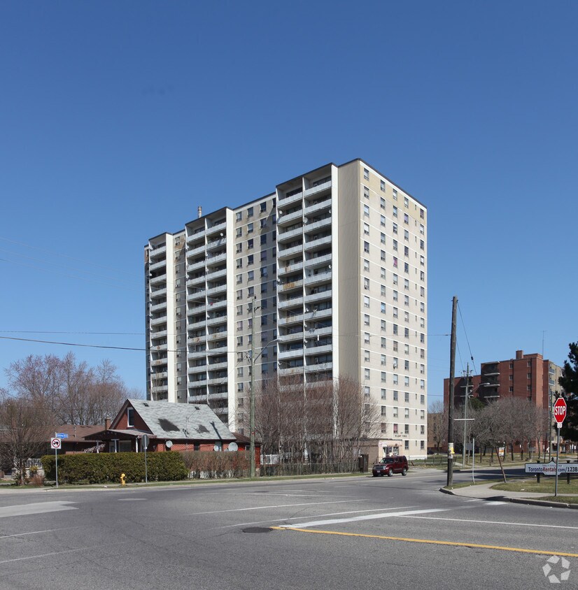 Building Photo - Bellamy Towers