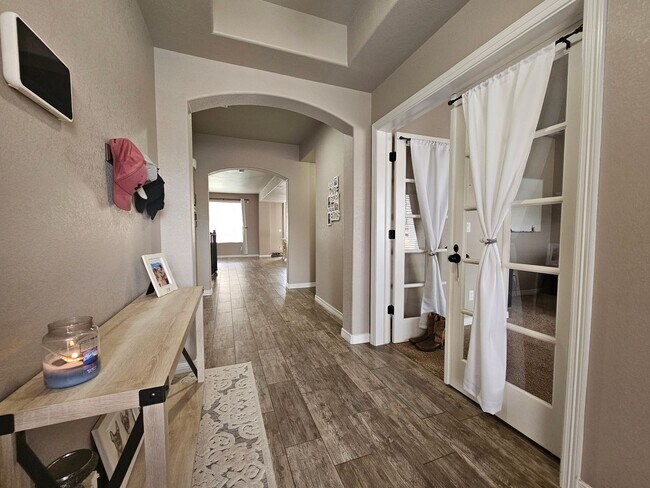 Photo - 3 Bed 3 bath house in The Glen At Widefield!