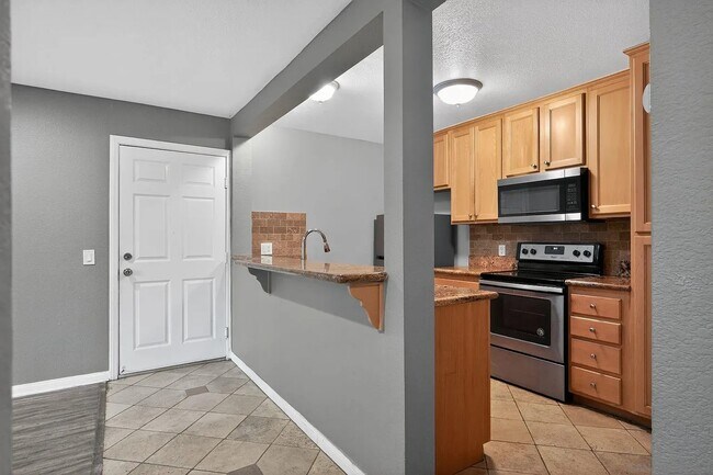 Building Photo - 9860 Dale Ave