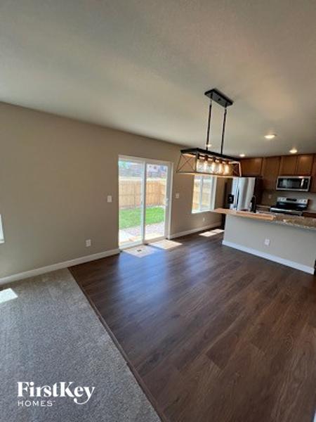 Building Photo - 10129 Luneth Dr