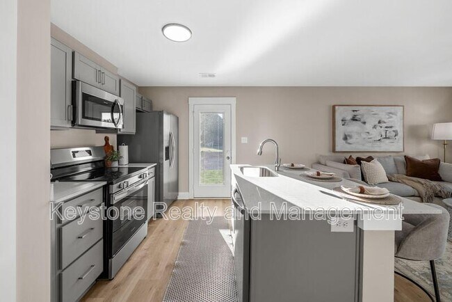 Building Photo - 237 Primrose Way