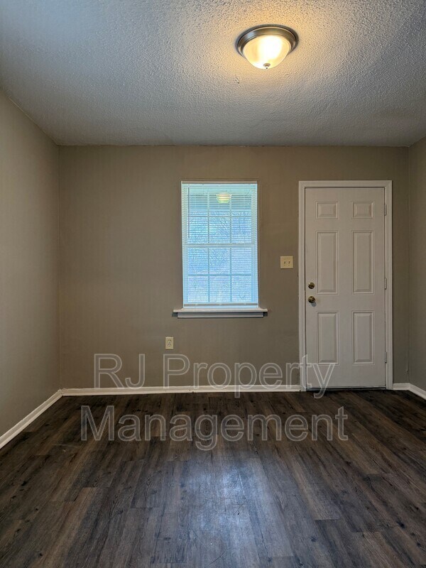 Foto del edificio - 2365 Dexter Ave