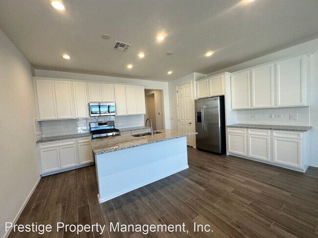 Building Photo - 4 br, 2 bath House - 10602 W Chadwick Dr
